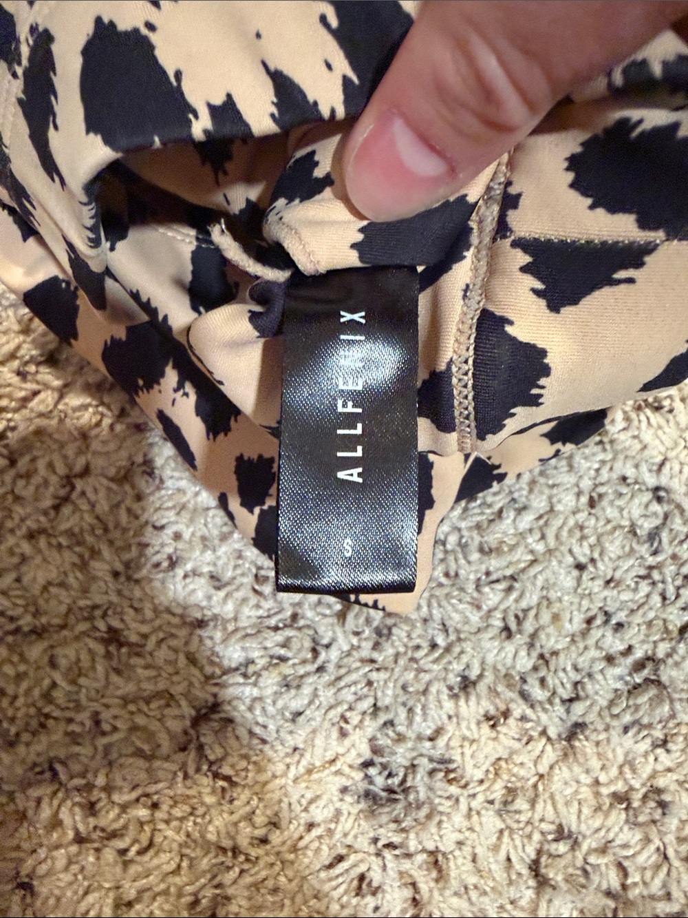 Leopard Print Sports Bra - Beige and Black - Picture 3 of 5